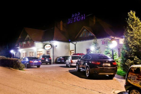 Отель Hotel Zalesie  Бохня